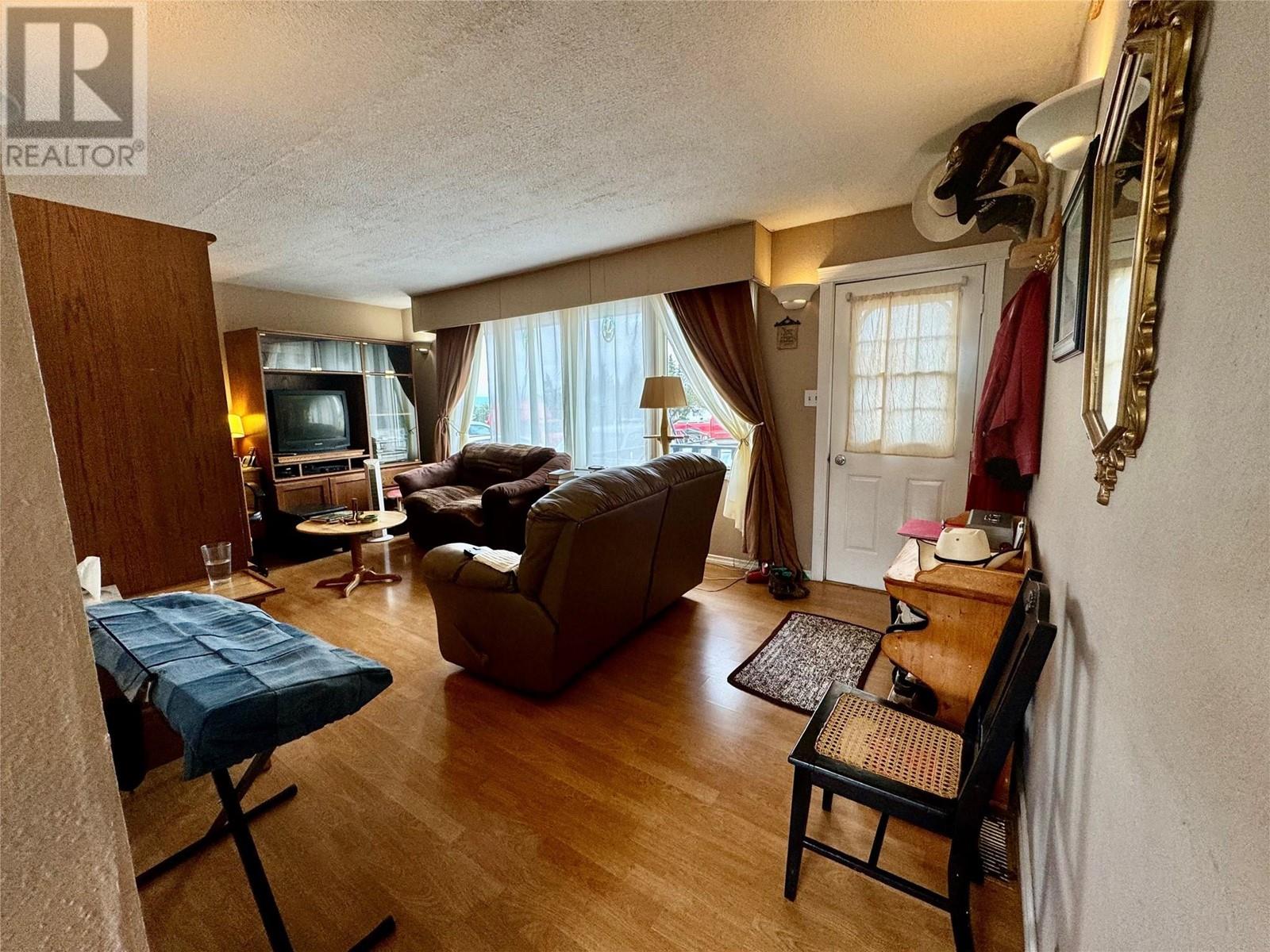 9004 Lyman Drive, Dawson Creek, British Columbia V1G 3M9 - Photo 4 - 10322692