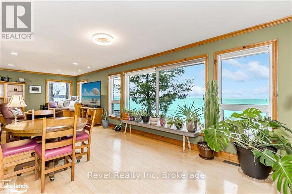 8 Willow Drive, Tiny, Ontario  L0L 1P0 - Photo 11 - S10437239