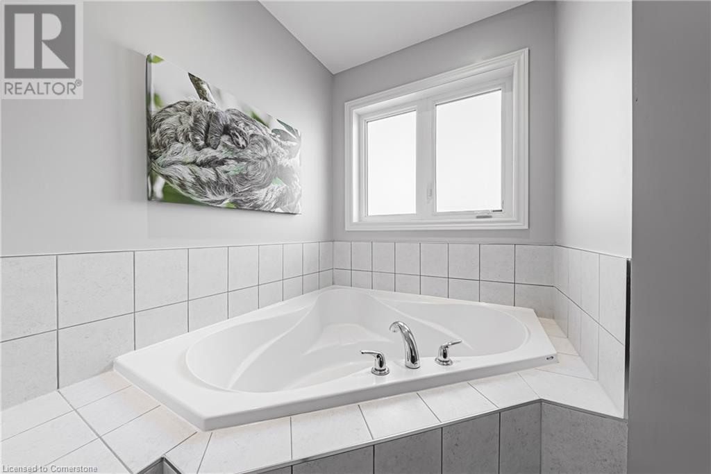 51 Narbonne Crescent, Stoney Creek, Ontario  L8J 0J7 - Photo 29 - 40687099