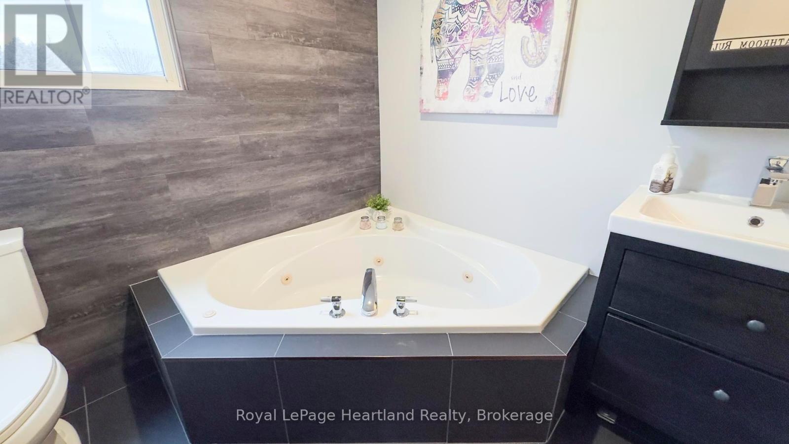 56 Albert Street, West Perth (65 - Town Of Mitchell), Ontario  N0K 1N0 - Photo 18 - X11904523