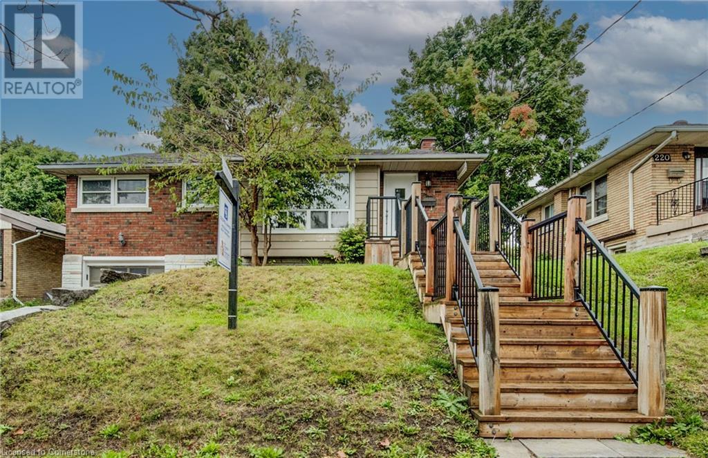 214 Clark Avenue, Kitchener, Ontario  N2C 1Y5 - Photo 2 - 40686663