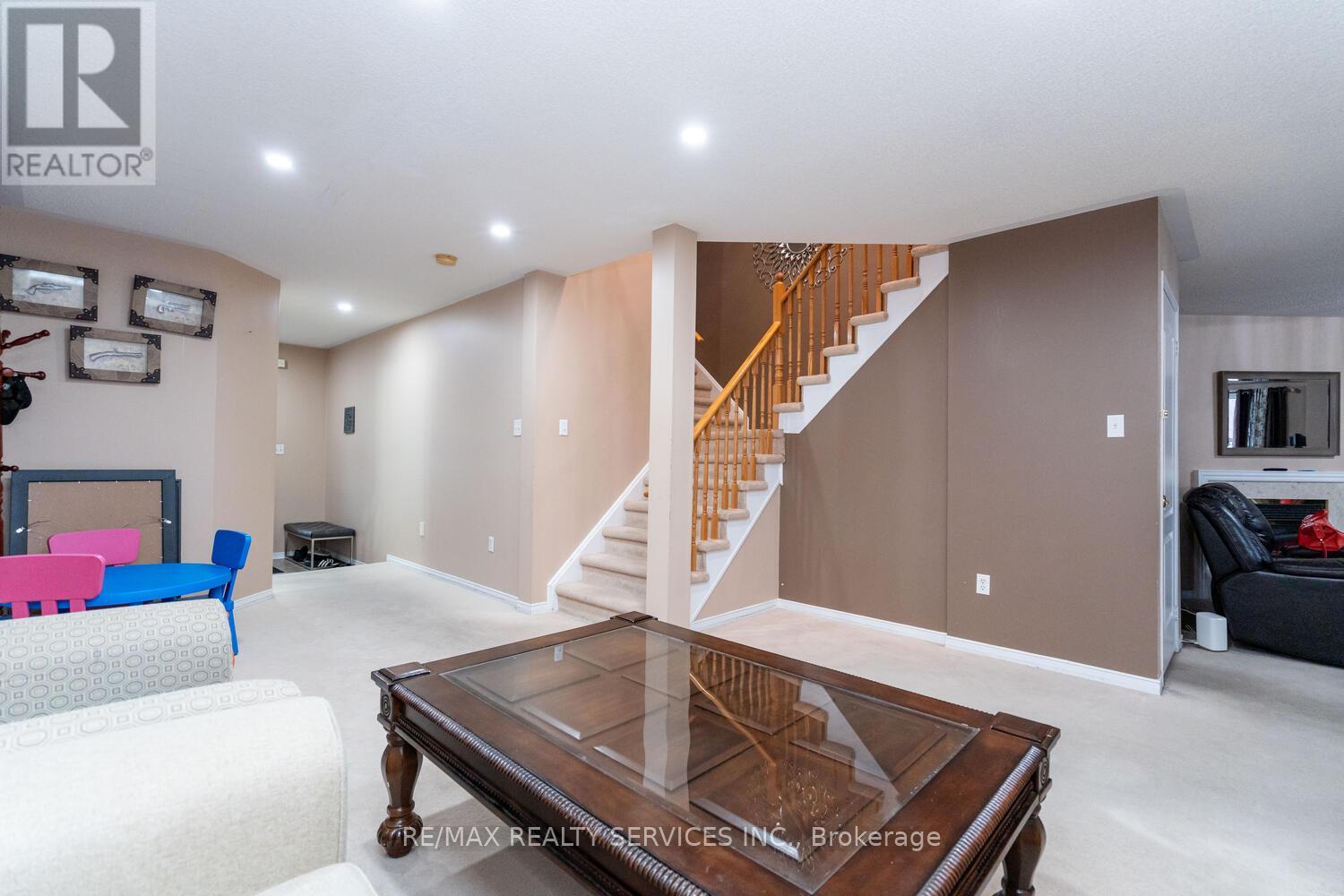 25 Ferncroft Place, Brampton, Ontario  L7A 3C8 - Photo 11 - W11904550