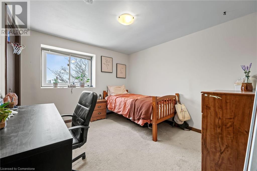 71 Keats Crescent, Guelph, Ontario  N1G 3C9 - Photo 8 - 40683927