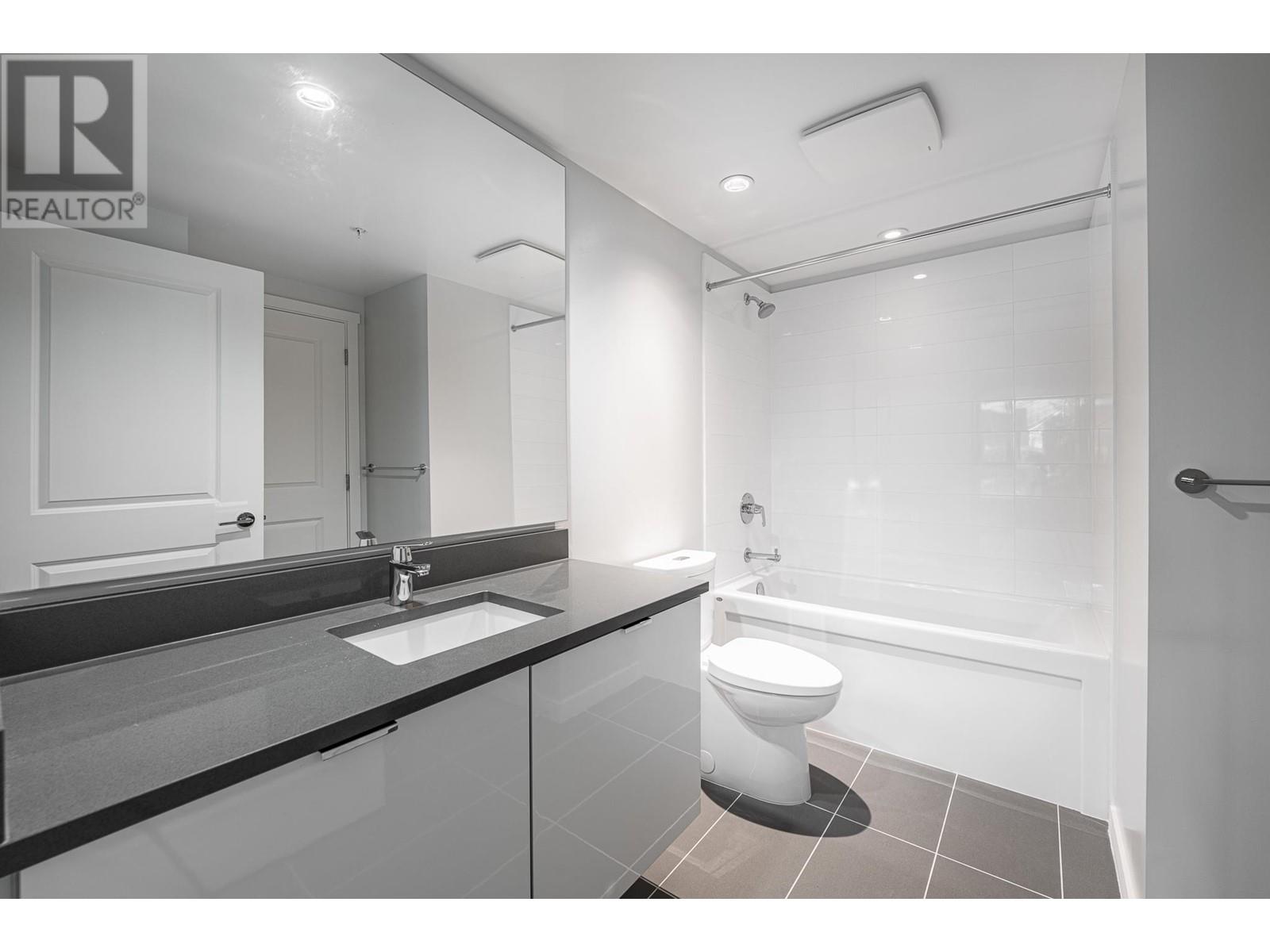 Listing Picture 15 of 29 : 307 3331 BROWN ROAD, Richmond / 烈治文 - 魯藝地產 Yvonne Lu Group - MLS Medallion Club Member