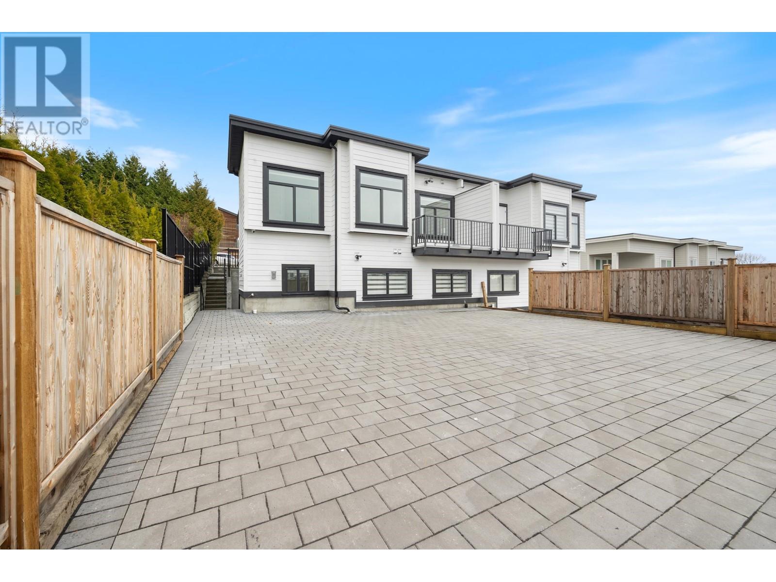 Property at 1155 PHILLIPS AVENUE image 4