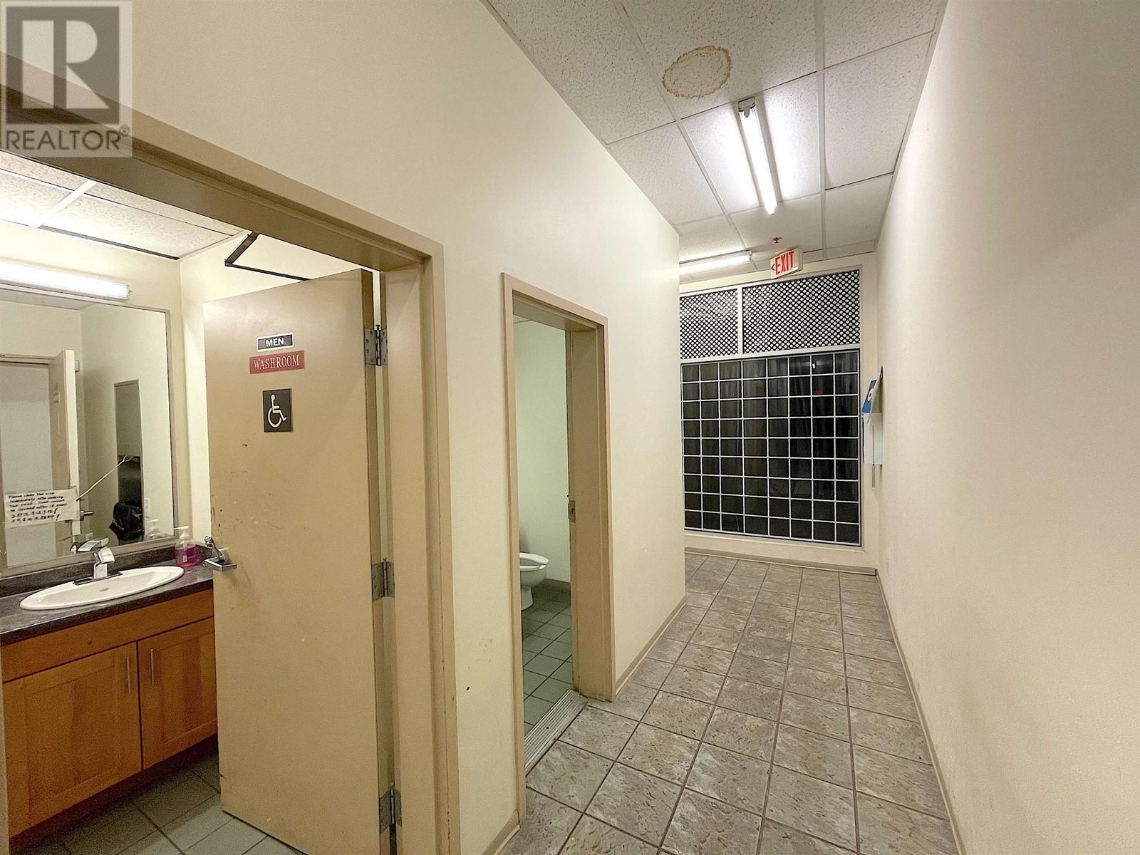Listing Picture 12 of 18 : 2125 8580 ALEXANDRA ROAD, Richmond / 烈治文 - 魯藝地產 Yvonne Lu Group - MLS Medallion Club Member