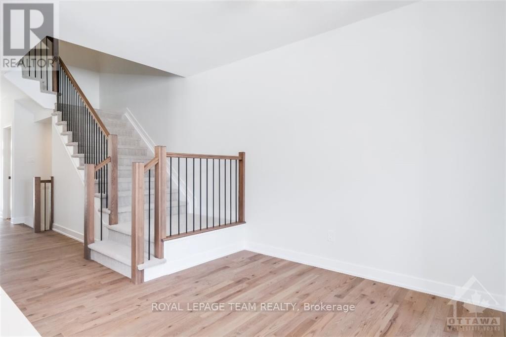 Property at 1017 MOORE STREET image 5