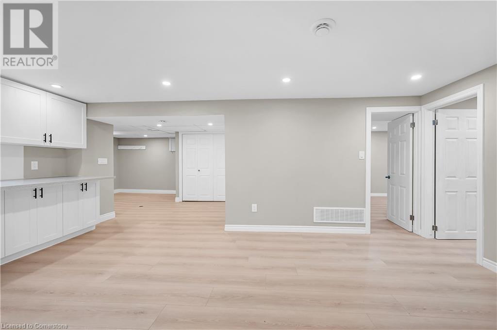 330 East 17th Street Unit# Lower, Hamilton, Ontario  L9A 4M8 - Photo 17 - 40687141