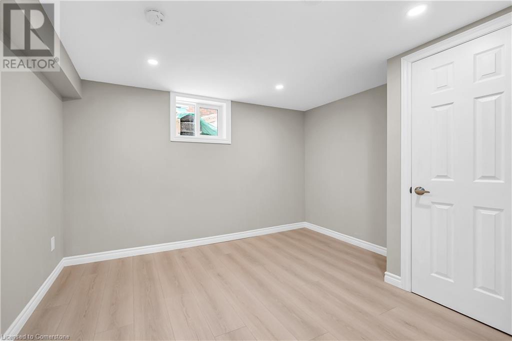 330 East 17th Street Unit# Lower, Hamilton, Ontario  L9A 4M8 - Photo 18 - 40687141