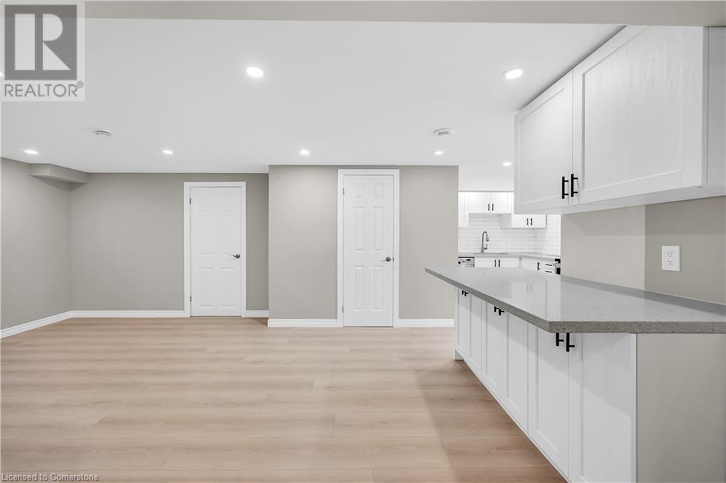 330 East 17th Street Unit# Lower, Hamilton, Ontario  L9A 4M8 - Photo 7 - 40687141