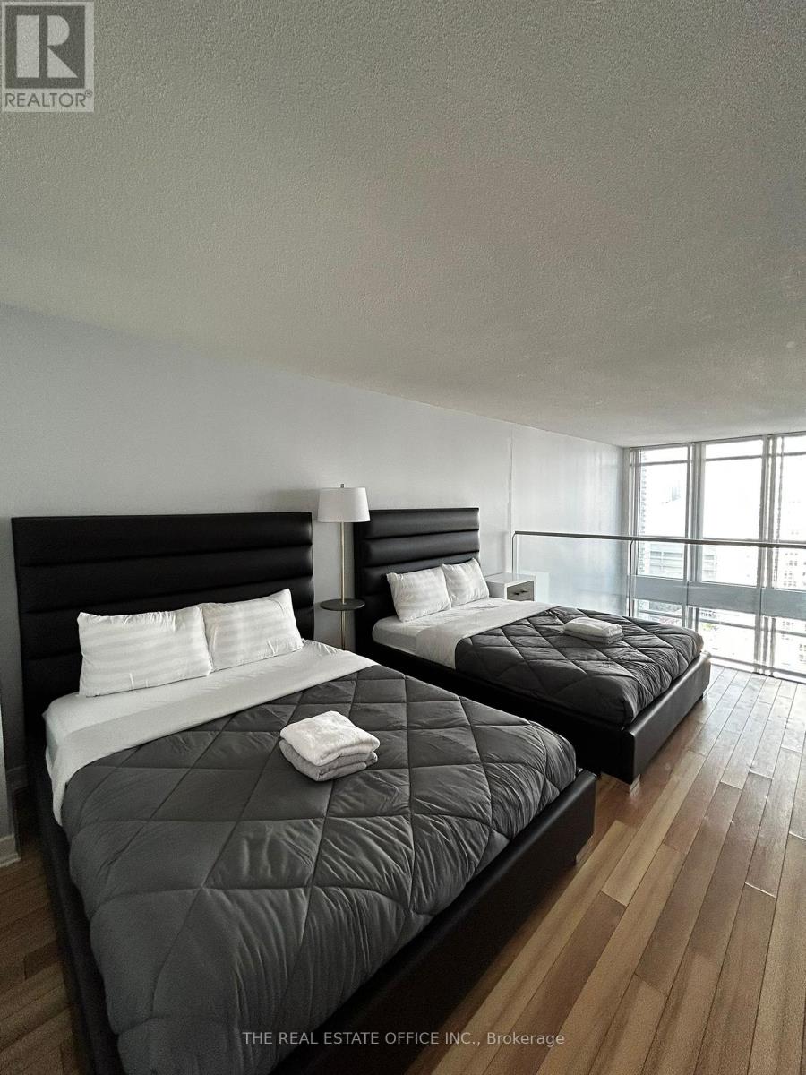 2808 - 15 Fort York Boulevard, Toronto, Ontario  M5V 3Y4 - Photo 11 - C11904710
