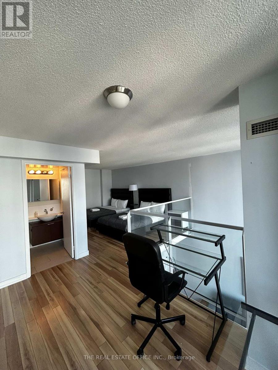 2808 - 15 Fort York Boulevard, Toronto, Ontario  M5V 3Y4 - Photo 12 - C11904710