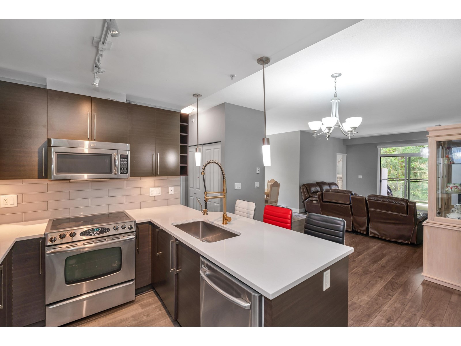 411 14358 60 Avenue, Surrey, British Columbia  V3X 0G3 - Photo 2 - R2951999