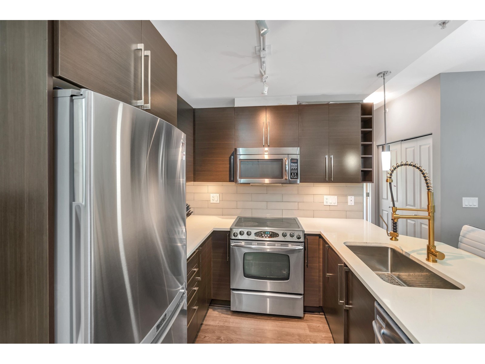 411 14358 60 Avenue, Surrey, British Columbia  V3X 0G3 - Photo 5 - R2951999