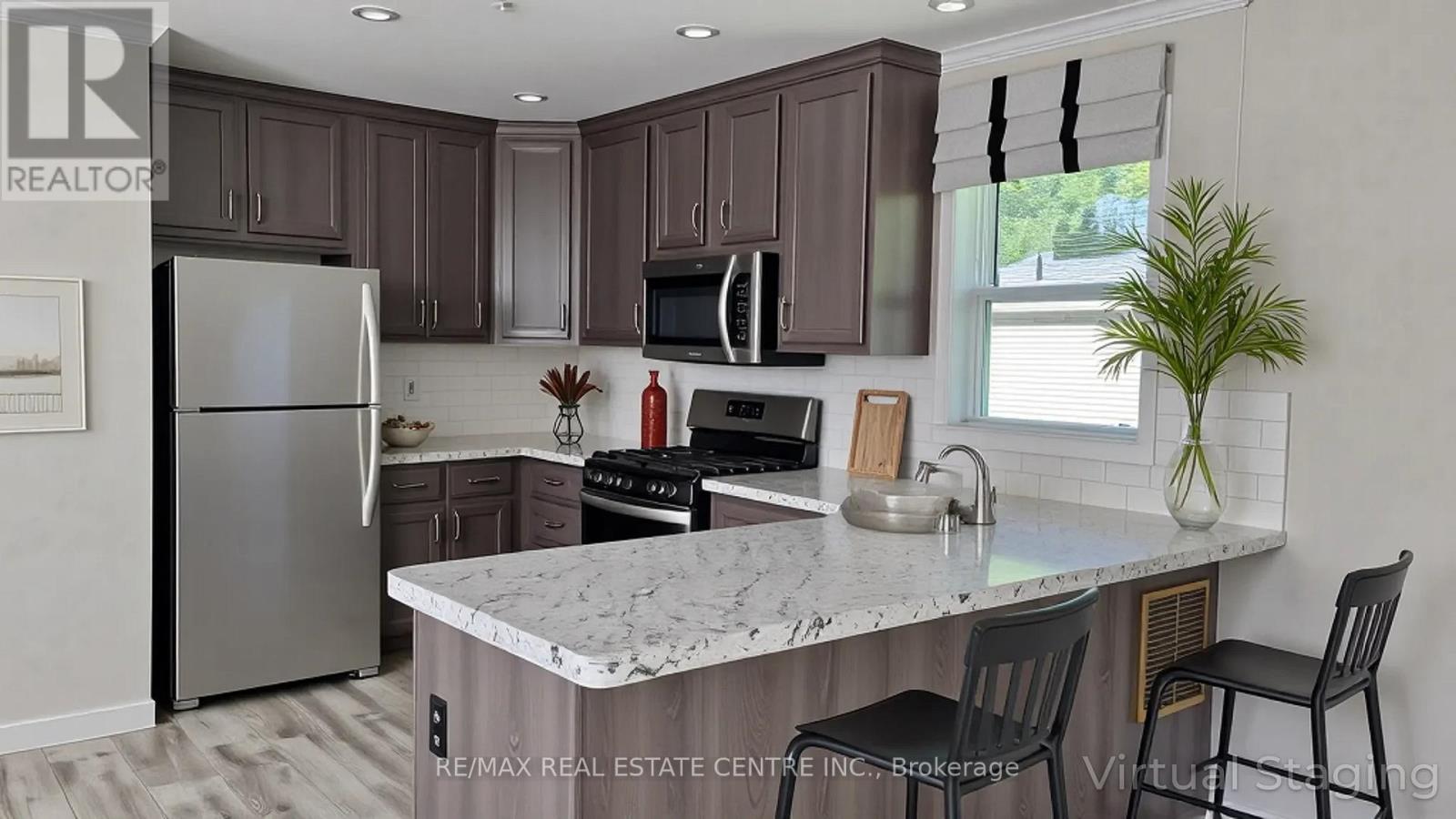 24 Macpherson Crescent, Hamilton, Ontario  N0B 2J0 - Photo 3 - X11904695