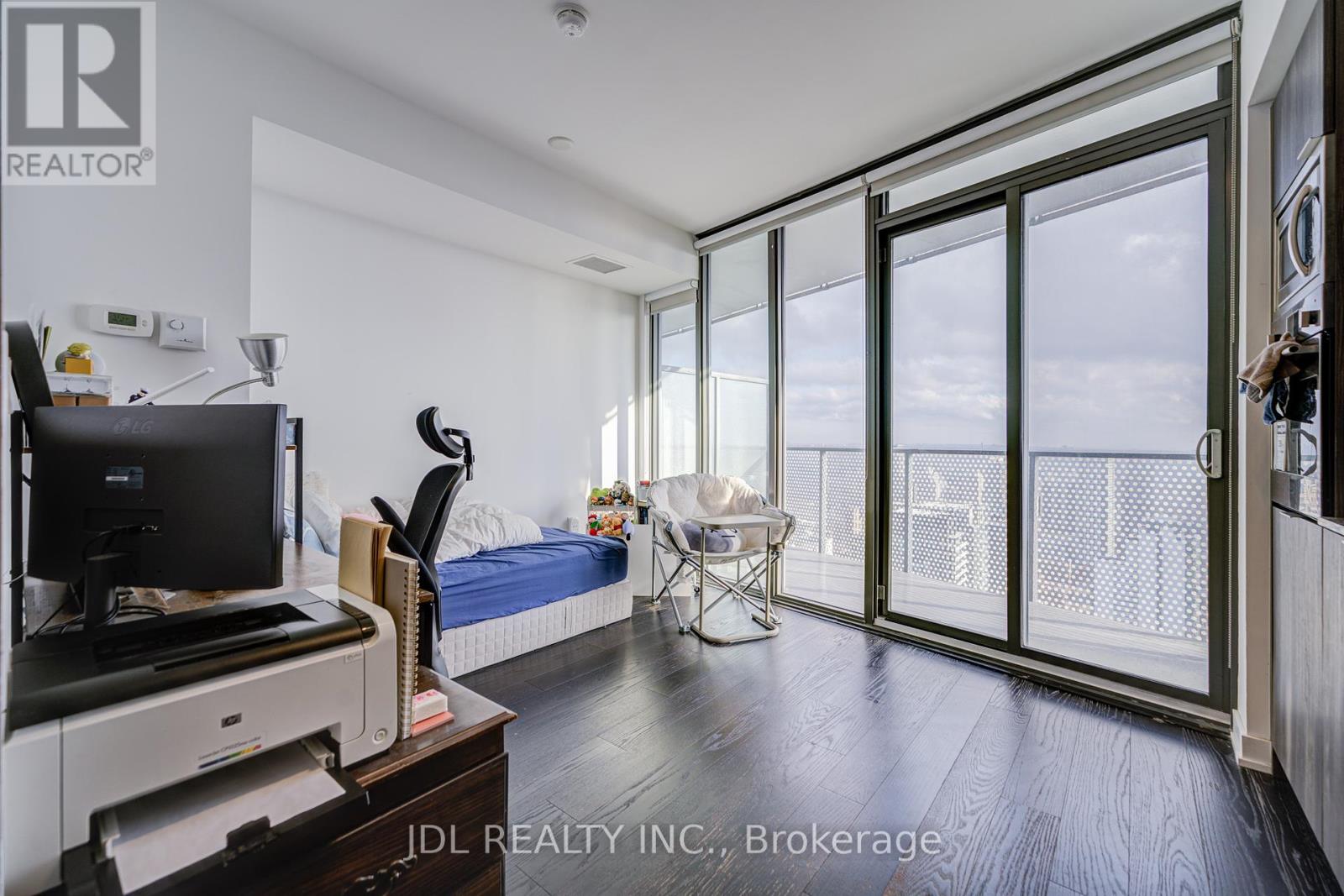 4612 - 11 Wellesley Street W, Toronto, Ontario  M4Y 0G4 - Photo 13 - C11904739