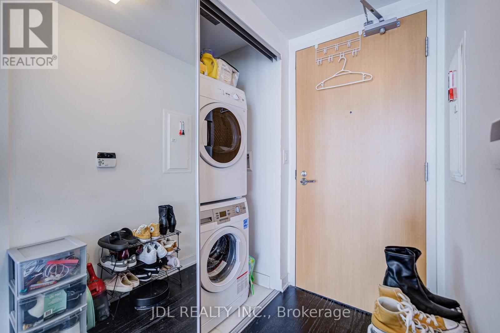4612 - 11 Wellesley Street W, Toronto, Ontario  M4Y 0G4 - Photo 21 - C11904739