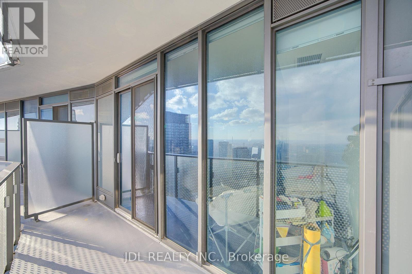 4612 - 11 Wellesley Street W, Toronto, Ontario  M4Y 0G4 - Photo 24 - C11904739