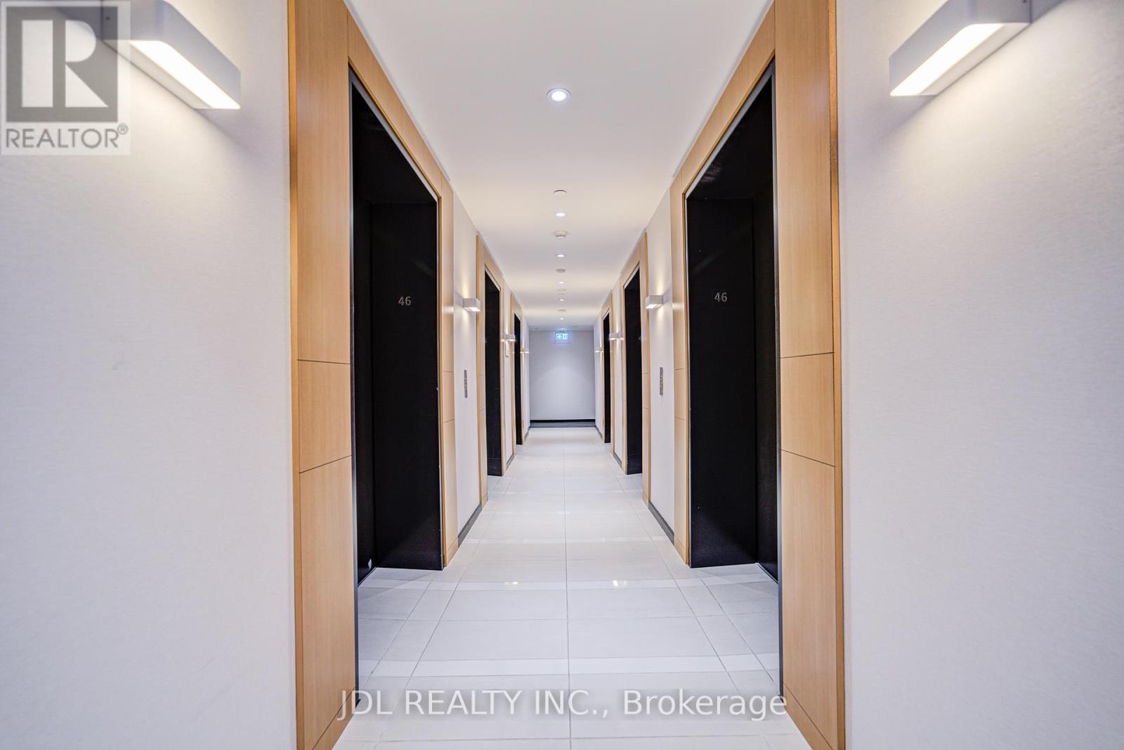 4612 - 11 Wellesley Street W, Toronto, Ontario  M4Y 0G4 - Photo 6 - C11904739