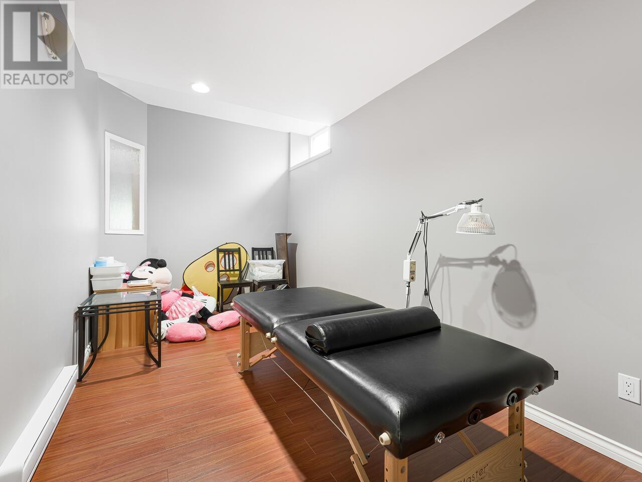 2276 Sicamous Avenue, Coquitlam, British Columbia  V3K 6P5 - Photo 22 - R2951892