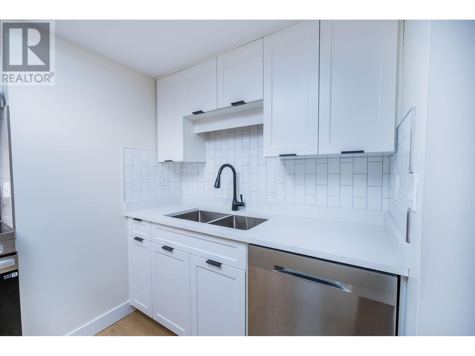 104 2925 Glen Drive, Coquitlam, British Columbia V3B 7H9 - Photo 10 - R2951185