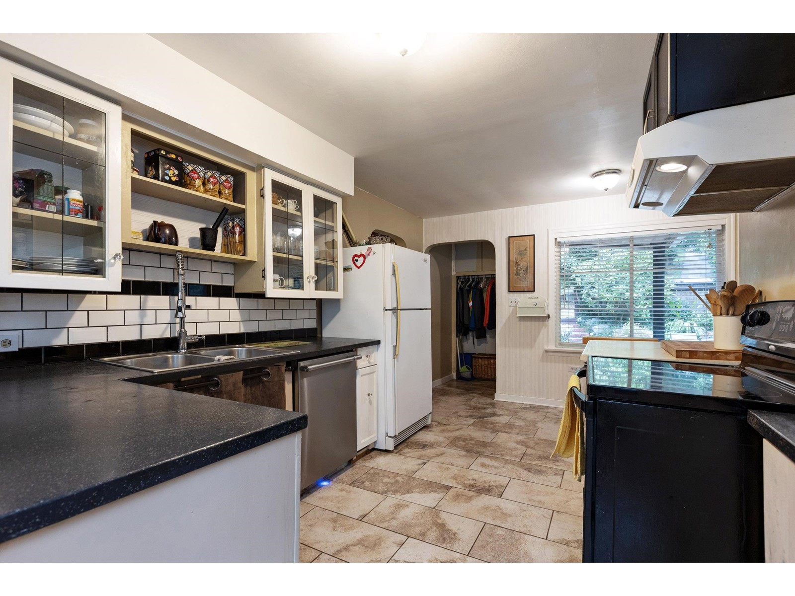 14066 Trites Road, Surrey, British Columbia  V3X 3E8 - Photo 9 - R2951889