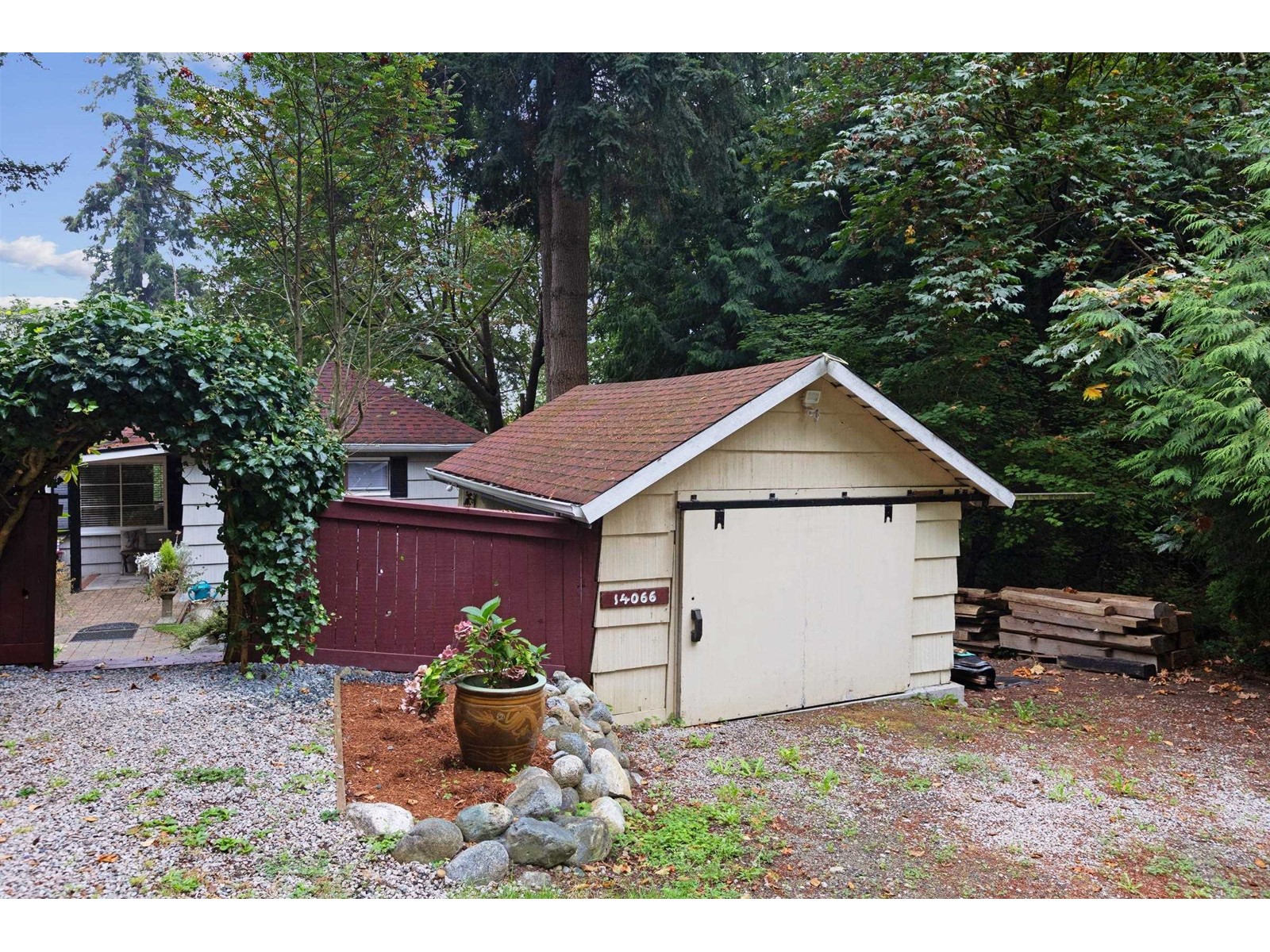 14066 Trites Road, Surrey, British Columbia  V3X 3E8 - Photo 6 - R2951889