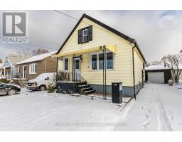 704 BURGESS AVENUE, Hamilton, Ontario