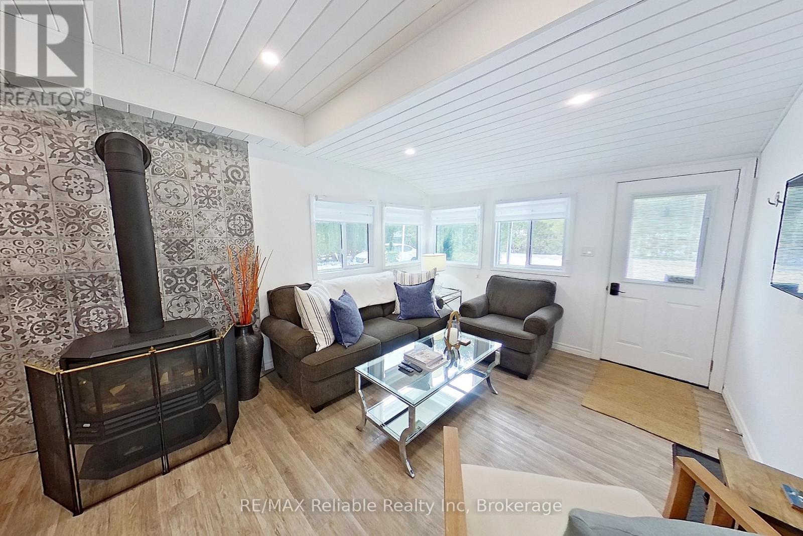 20 Tuyll Street, Bluewater, Ontario  N0M 1G0 - Photo 7 - X11902048