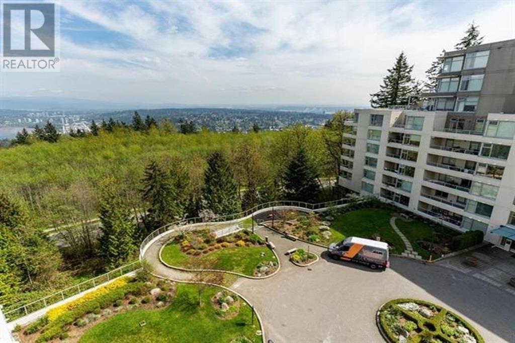 Listing Picture 33 of 38 : 904 9288 UNIVERSITY CRESCENT, Burnaby / 本拿比 - 魯藝地產 Yvonne Lu Group - MLS Medallion Club Member