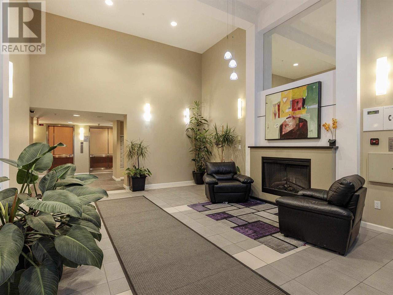 Listing Picture 34 of 38 : 904 9288 UNIVERSITY CRESCENT, Burnaby / 本拿比 - 魯藝地產 Yvonne Lu Group - MLS Medallion Club Member