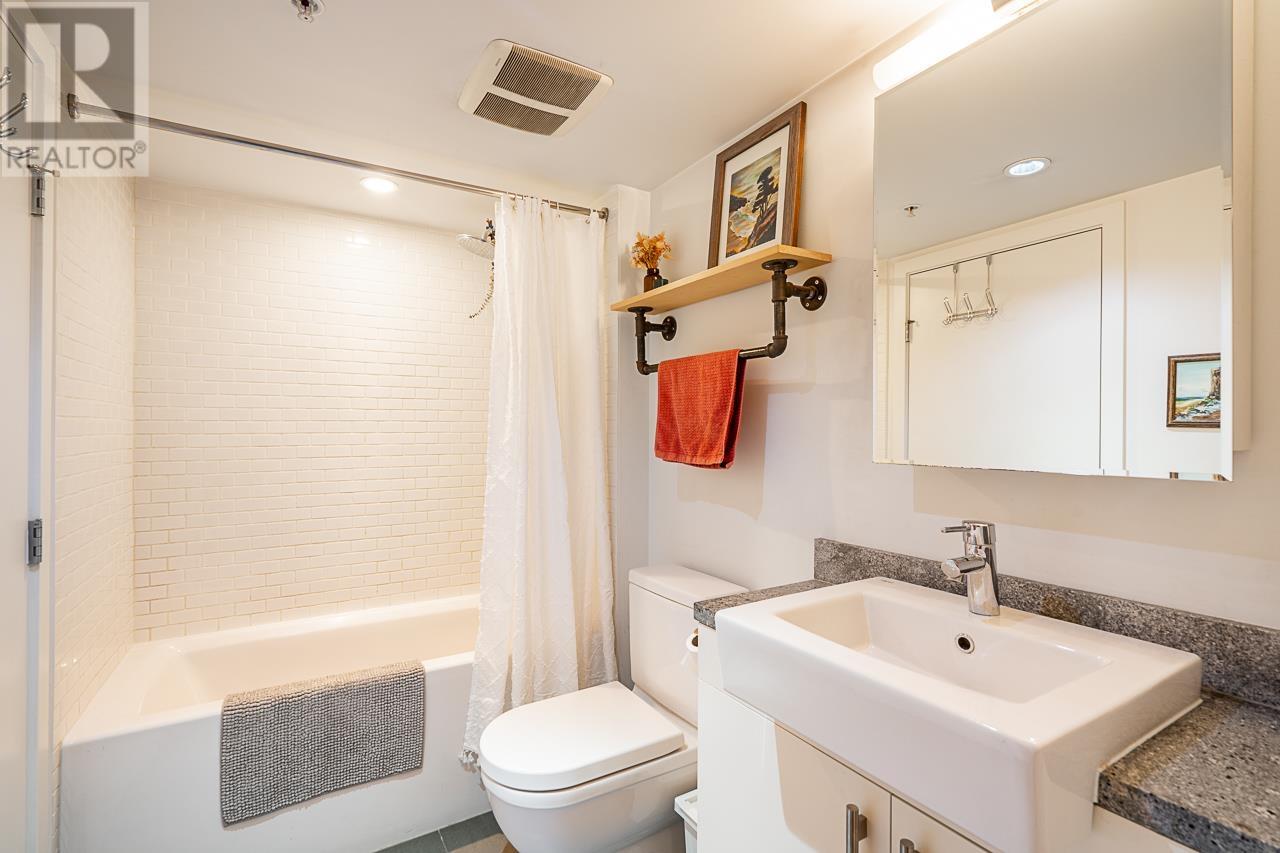 Listing Picture 15 of 30 : 606 188 KEEFER STREET, Vancouver / 溫哥華 - 魯藝地產 Yvonne Lu Group - MLS Medallion Club Member