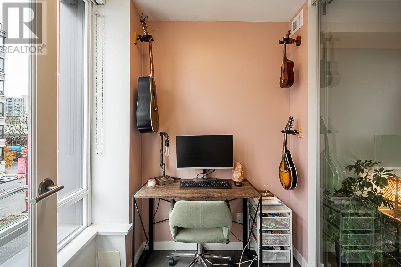 Listing Picture 17 of 30 : 606 188 KEEFER STREET, Vancouver / 溫哥華 - 魯藝地產 Yvonne Lu Group - MLS Medallion Club Member