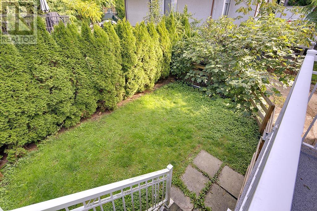 Property at 2318 MACDONALD STREET image 5