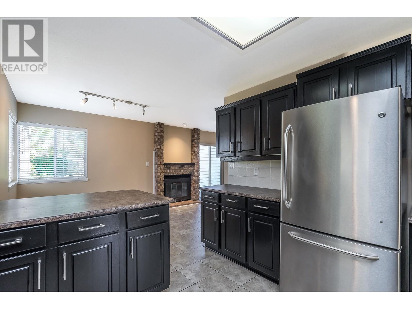 915 Citadel Drive, Port Coquitlam, British Columbia  V3C 5J2 - Photo 6 - R2951985