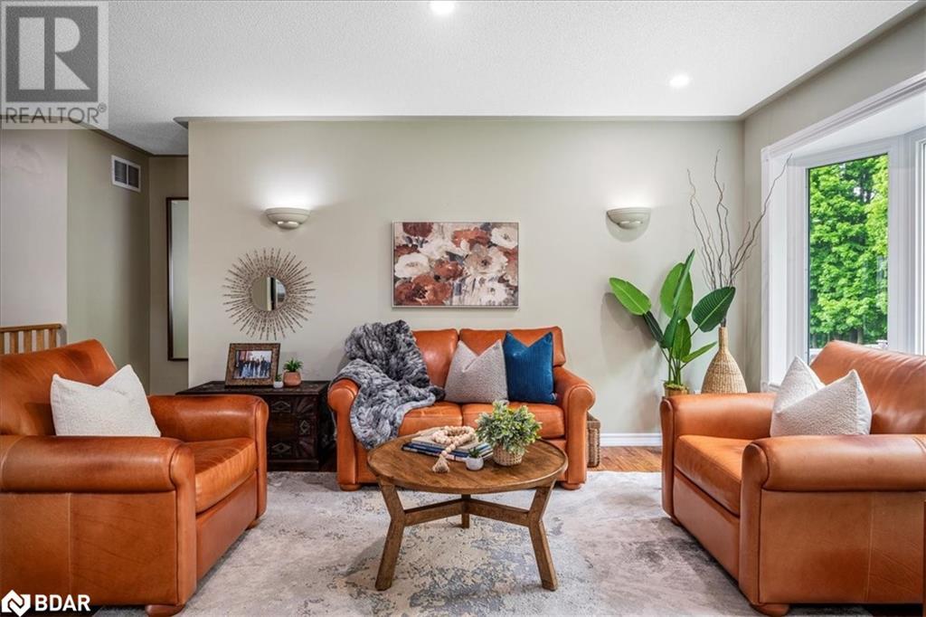 104 Crompton Drive, Barrie, Ontario  L4M 6P1 - Photo 4 - 40687101