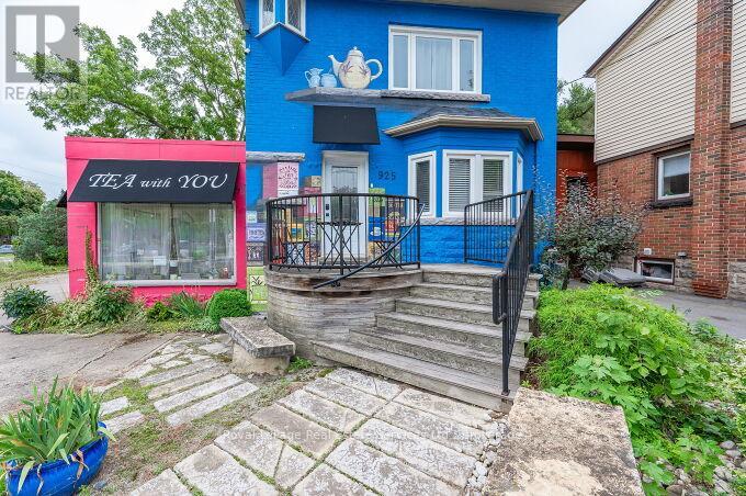 Property at 925 KING STREET W image 4