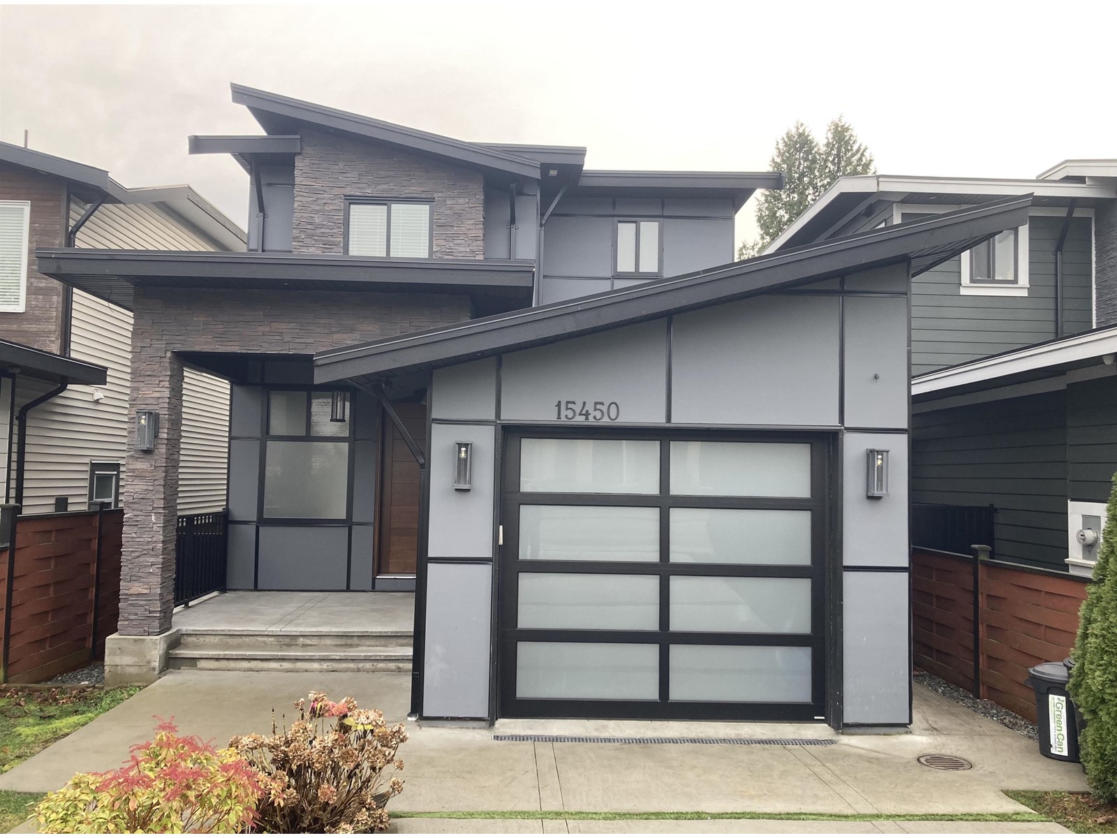 15450 RUSSELL AVENUE, white rock, British Columbia