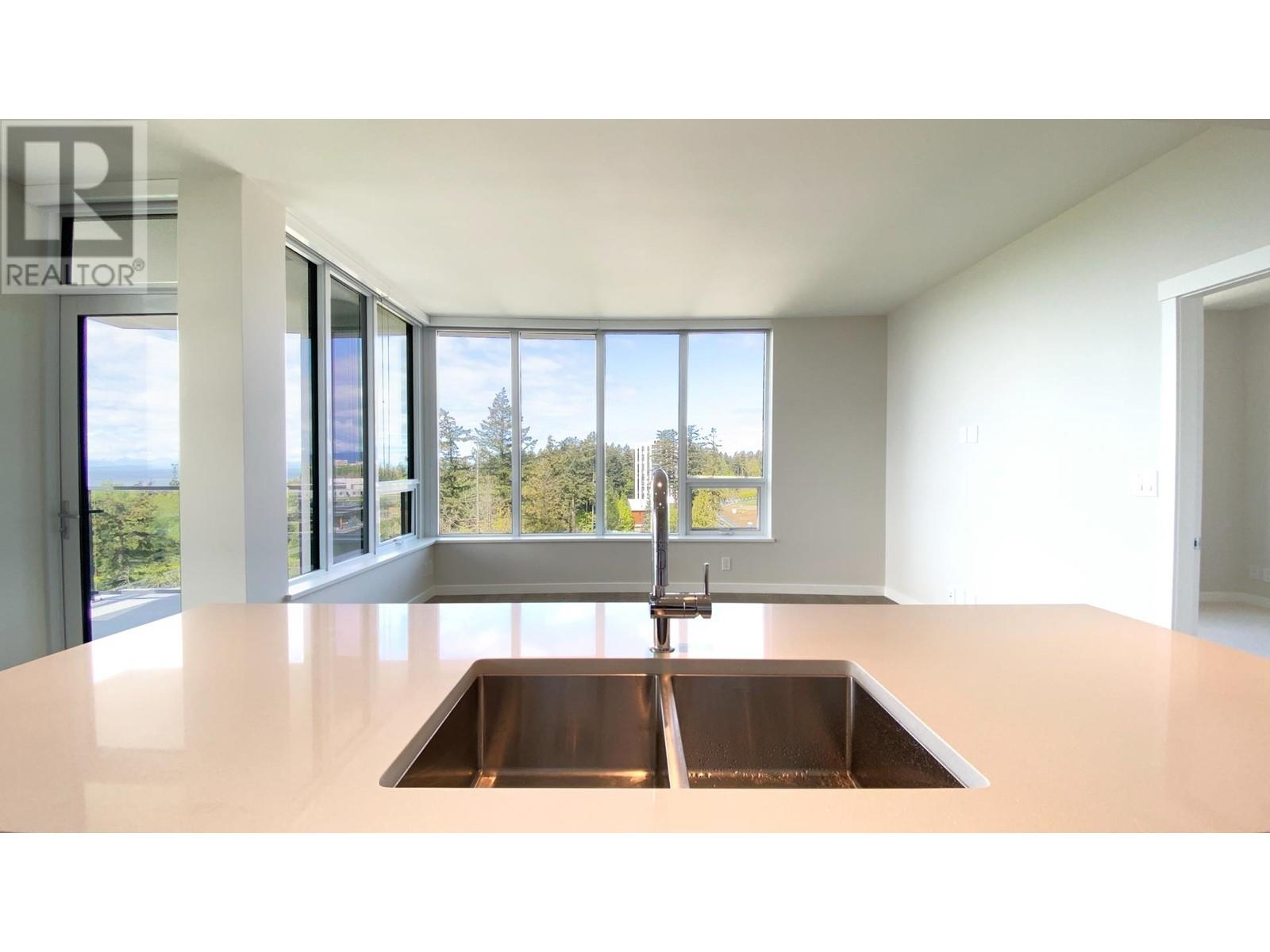 Listing Picture 10 of 28 : 1310 3533 ROSS DRIVE, Vancouver / 溫哥華 - 魯藝地產 Yvonne Lu Group - MLS Medallion Club Member