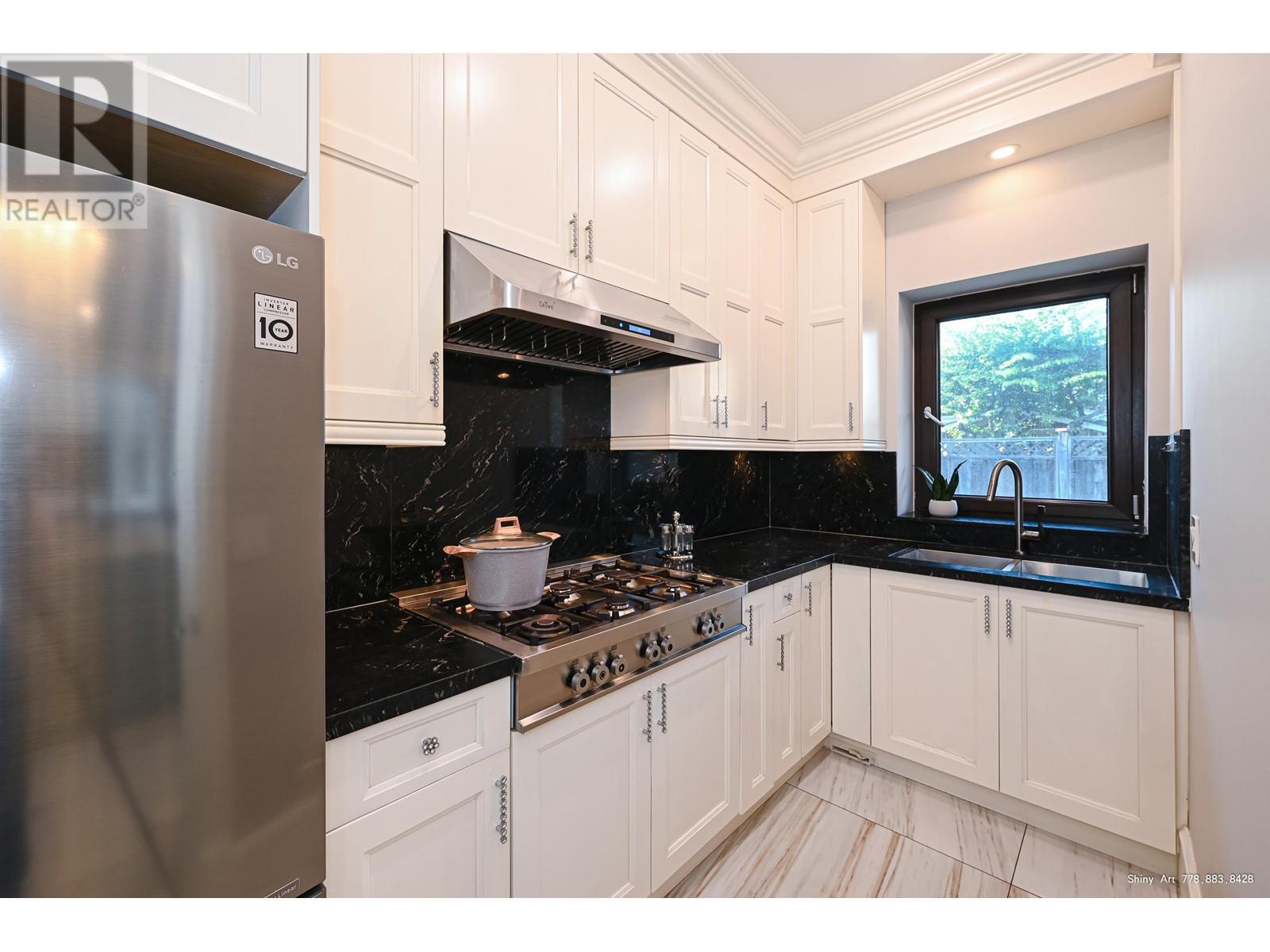 Listing Picture 7 of 37 : 7491 PETTS ROAD, Richmond / 烈治文 - 魯藝地產 Yvonne Lu Group - MLS Medallion Club Member