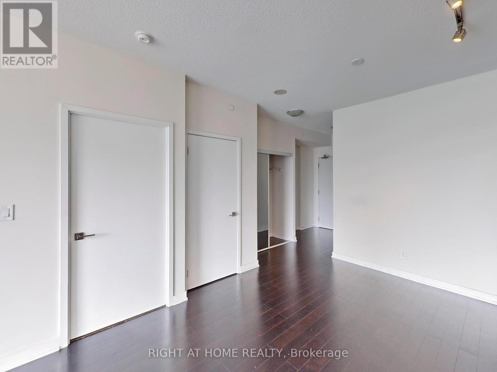 Property at 1008 - 4011 BRICKSTONE MEWS E image 4