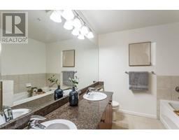 205 14 E ROYAL AVENUE