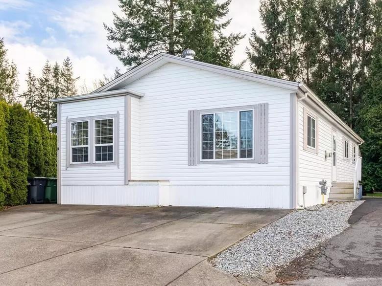 9 1840 160 Street, Surrey, British Columbia  V4A 4X4 - Photo 1 - R2950898