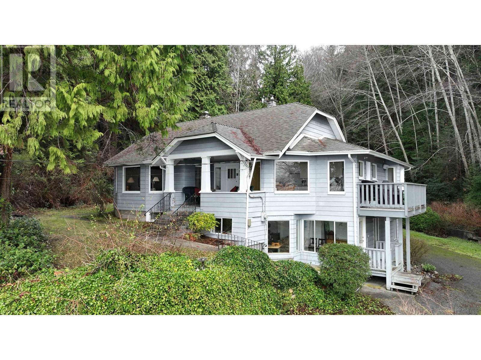 Property at 1730 OCEAN BEACH ESPLANADE image 4