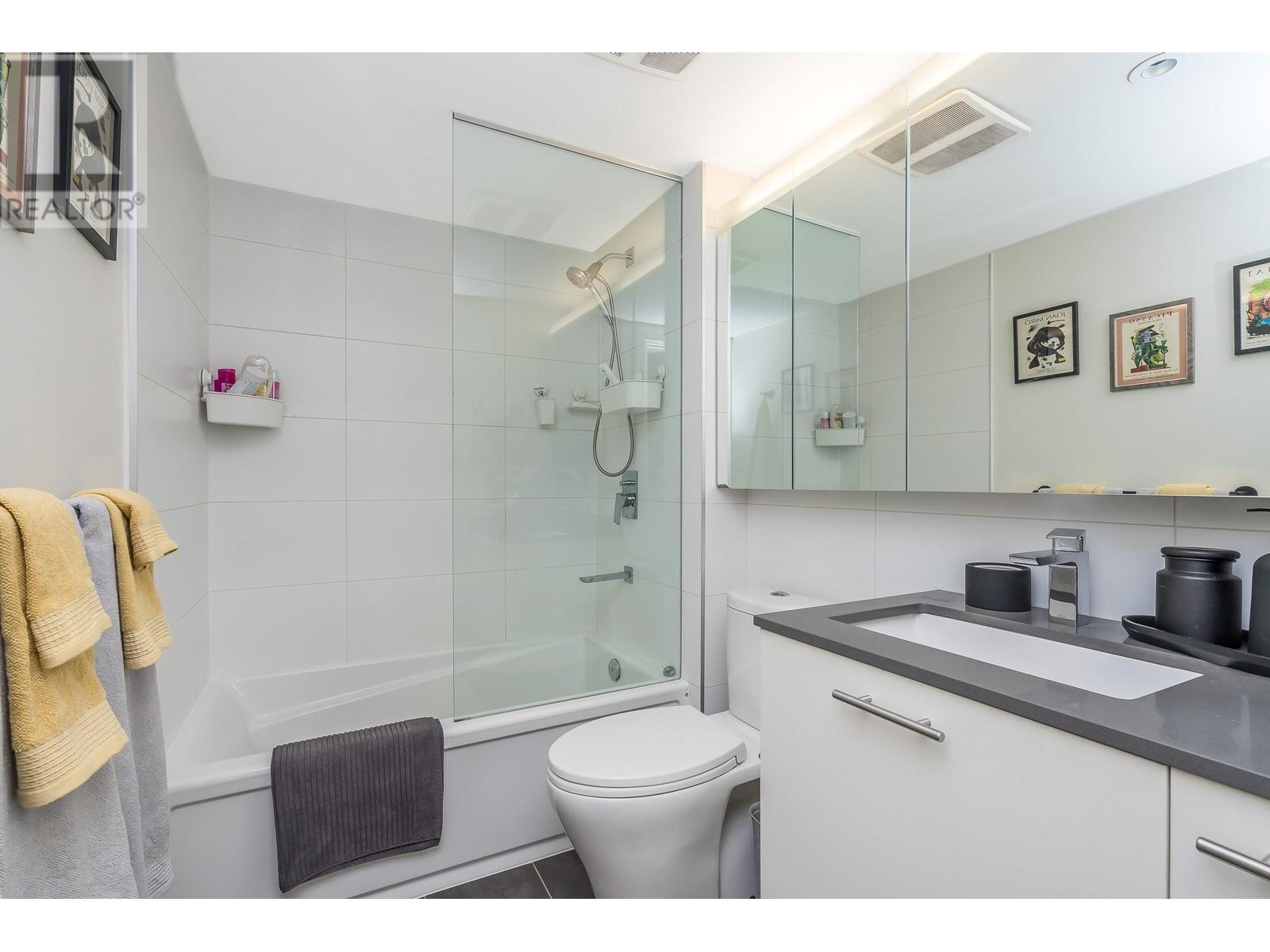 Listing Picture 12 of 27 : 605 150 E CORDOVA STREET, Vancouver / 溫哥華 - 魯藝地產 Yvonne Lu Group - MLS Medallion Club Member