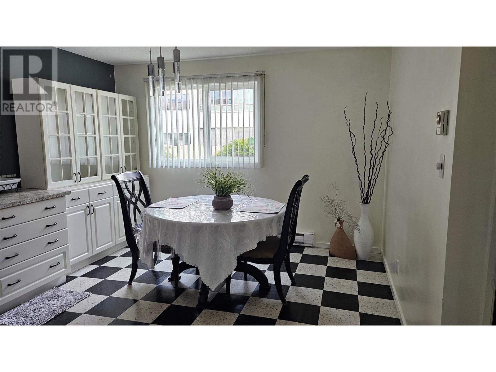 Property at 286 Green Avenue W Unit# 106 image 5