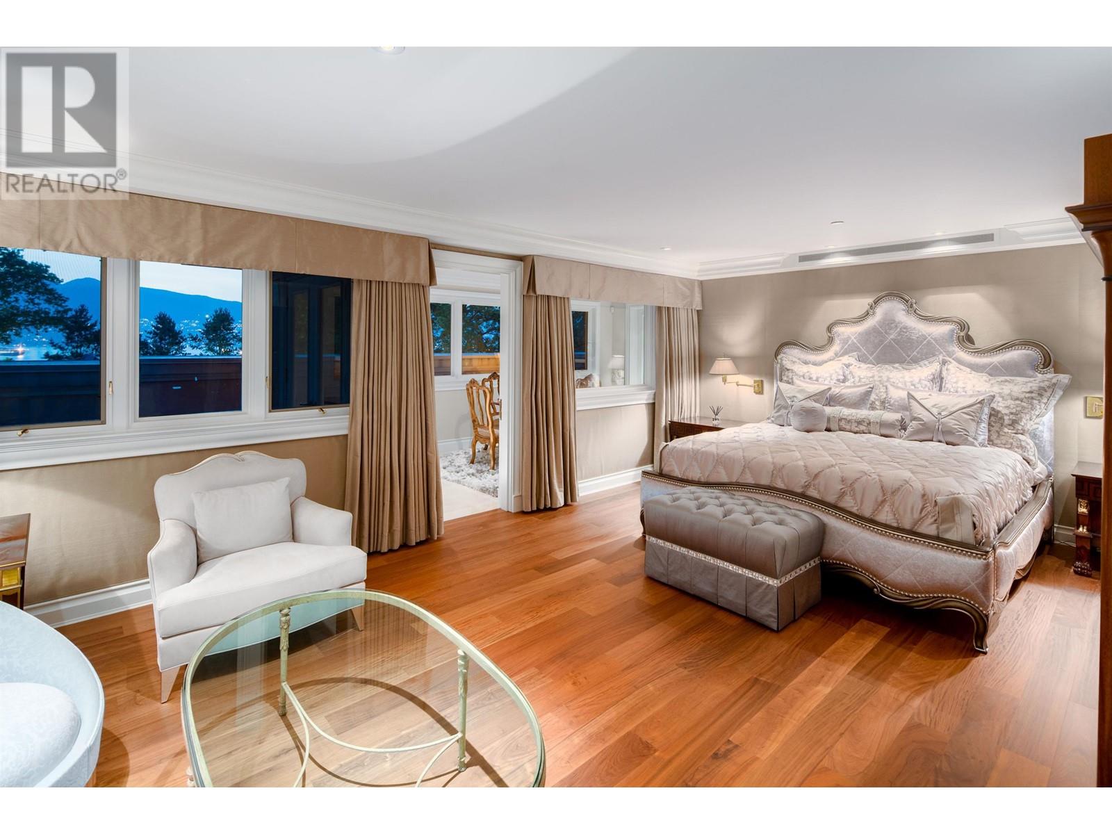 Listing Picture 13 of 31 : 4778 DRUMMOND DRIVE, Vancouver / 溫哥華 - 魯藝地產 Yvonne Lu Group - MLS Medallion Club Member