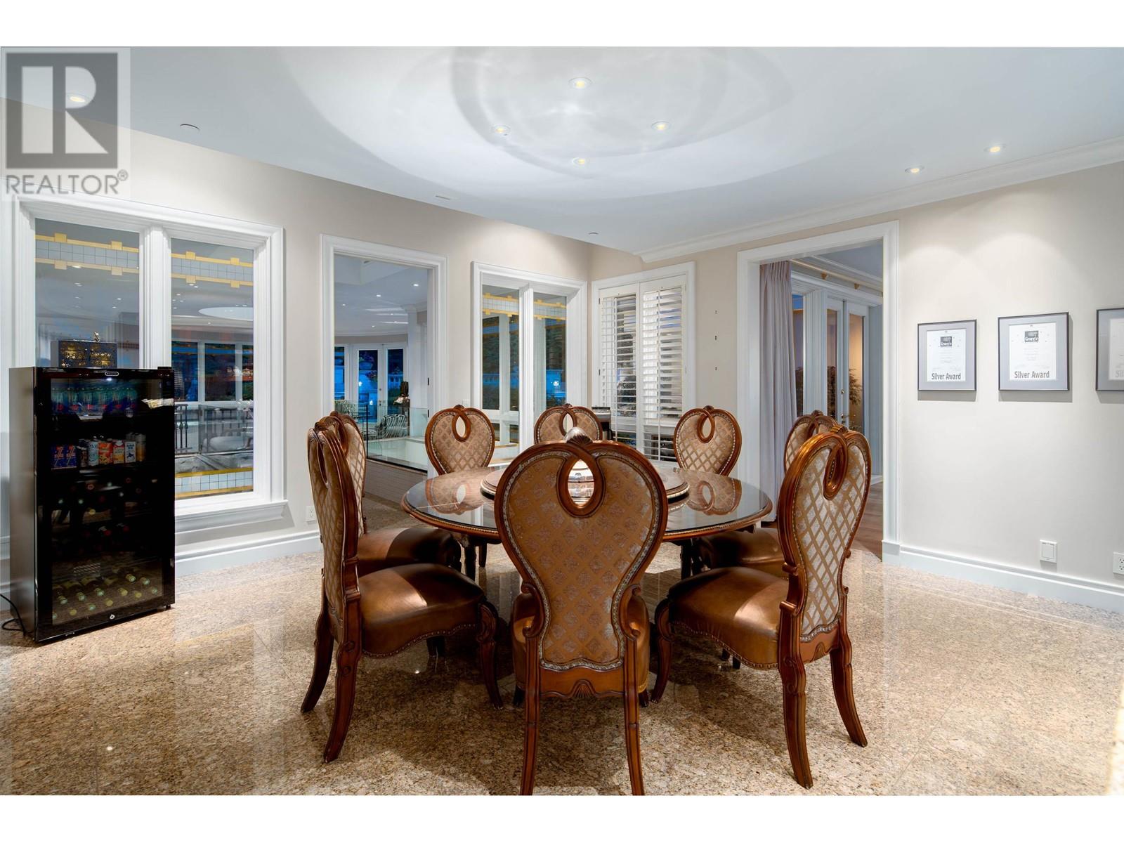 Listing Picture 20 of 31 : 4778 DRUMMOND DRIVE, Vancouver / 溫哥華 - 魯藝地產 Yvonne Lu Group - MLS Medallion Club Member