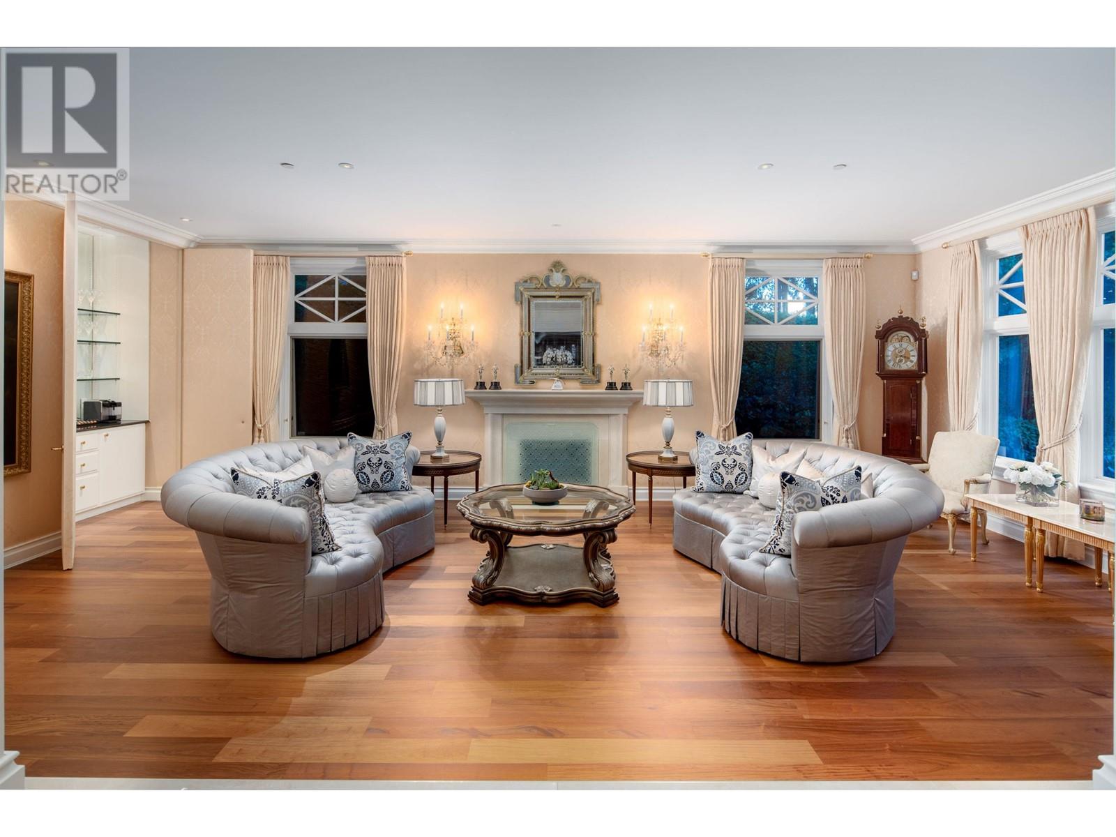 Listing Picture 9 of 31 : 4778 DRUMMOND DRIVE, Vancouver / 溫哥華 - 魯藝地產 Yvonne Lu Group - MLS Medallion Club Member
