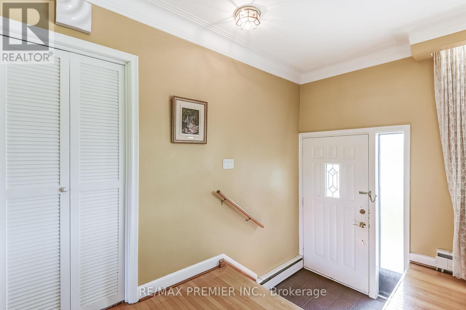 Property at 1 GRAM STREET image 3